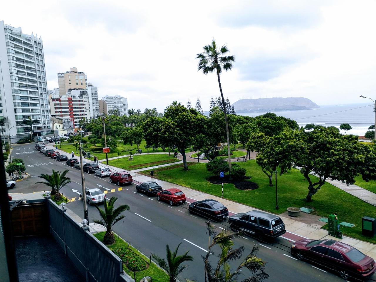 Miraflores Frente Al Mar Lima Exterior photo